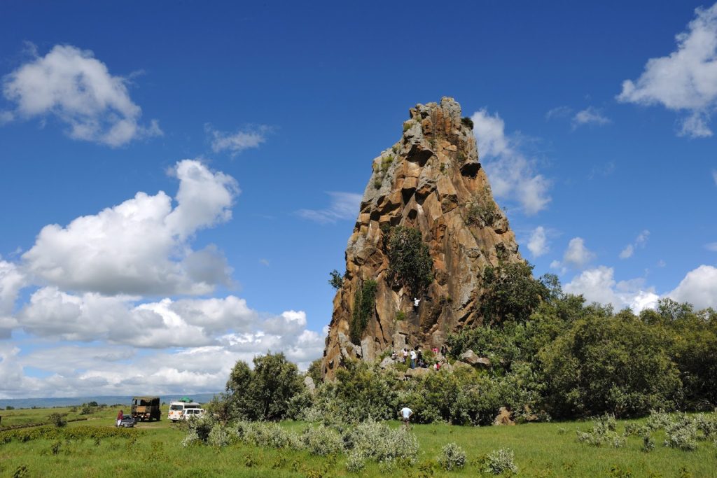 Fischer's Tower rock formation in Hell's Gate National Park